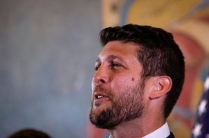 Florida AG Sues VGW, Stake, and Payment Processors Over ‘Illegal’ Sweepstakes Casinos