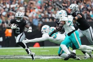 VEGAS BETTING REPORT: Bettors Feast on Opening Sunday as Jeanty Powers Raiders