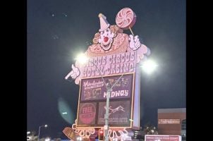 CLOWN DOWN: Will ‘Fried’ Circus Circus Sign Get a Glow-Up or End Up in the Boneyard?
