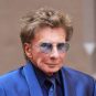 Recovering Barry Manilow Ends Second Show of Vegas Comeback After Two Songs