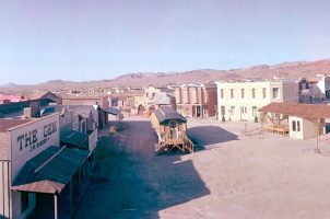 LOST VEGAS: The Old Vegas Theme Park 
