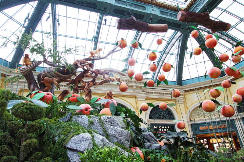 Bellagio Conservatory Woos Asian Customers