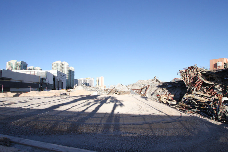 Tearing down Riviera casino will level part of Vegas' mobster past – Orange  County Register