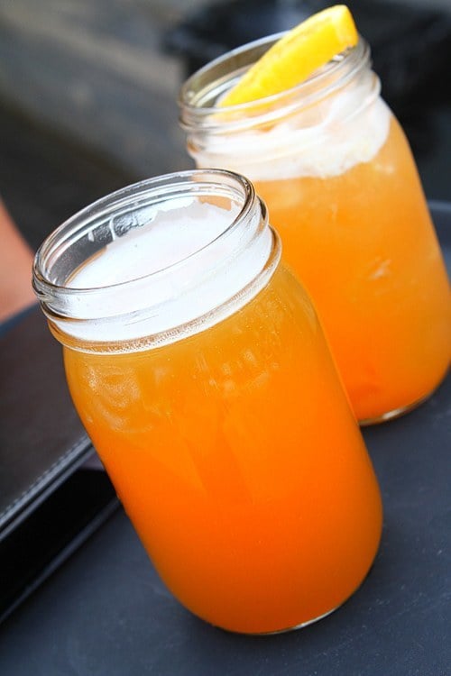 You can't overstate the value of pretty when it comes to Vegas cocktails.
