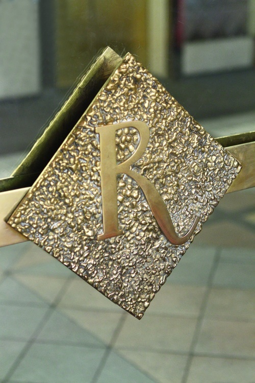 Riviera door handle