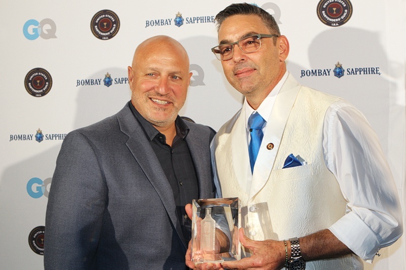 Chef Tom Colicchio and contest winner Julio Cabrera work the red carpet liquored-up like sailors. (We may have made up that last part.)