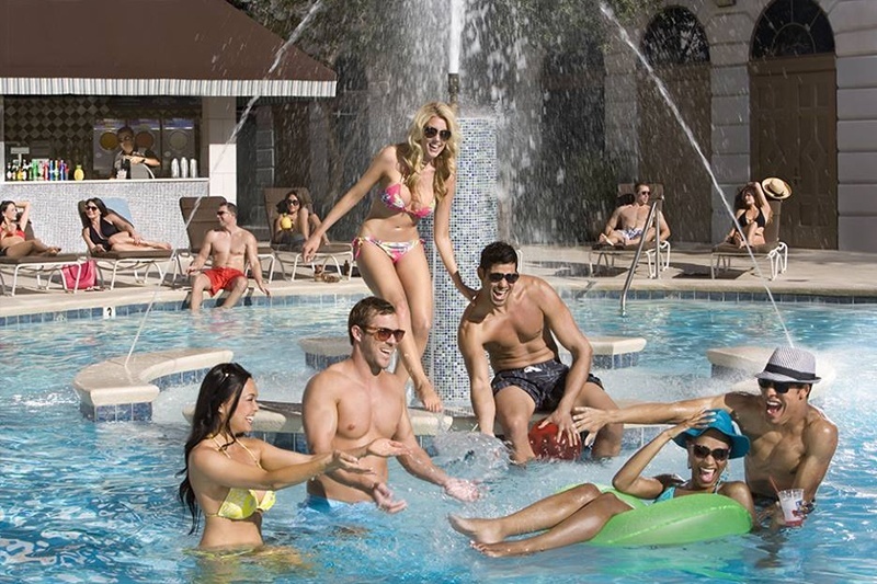 Hotties, check. Diversity, check. Fedora, check. Unscripted fun, not so much.