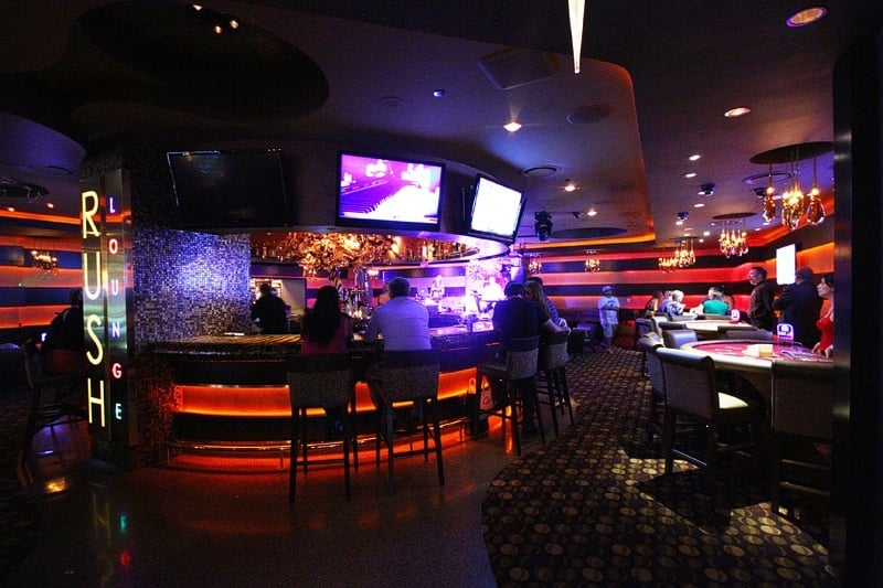 You've got to love a lounge with live music and card tables. Only in Vegas, baby.