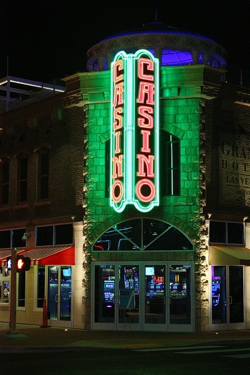 We love this classic-looking casino sign.