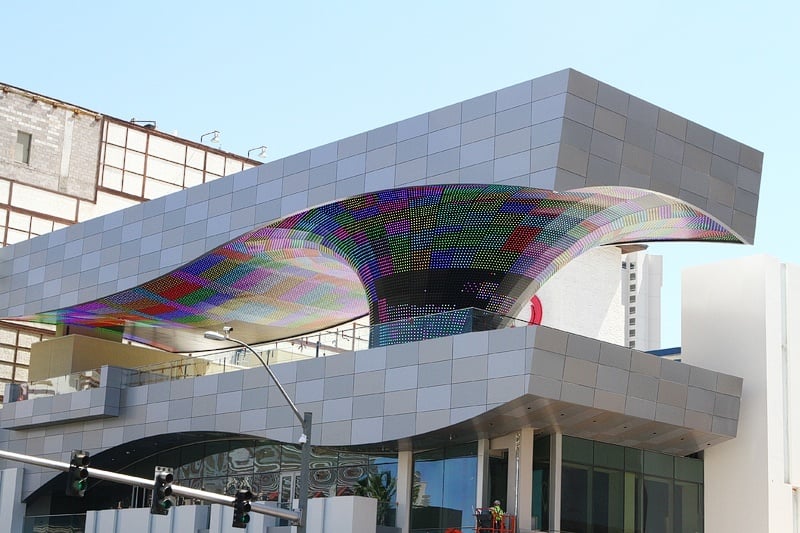 This party deck is likely to a source of much of the hotel's oontz.