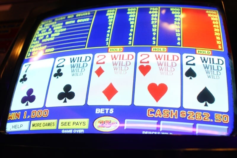 Four deuces video poker
