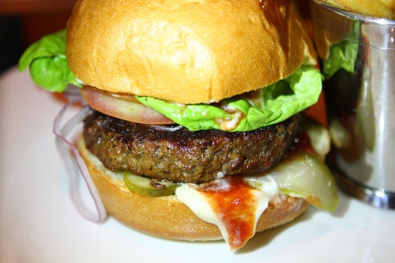 Holstein's burger