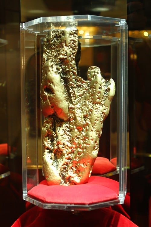 Hand of Faith replica
