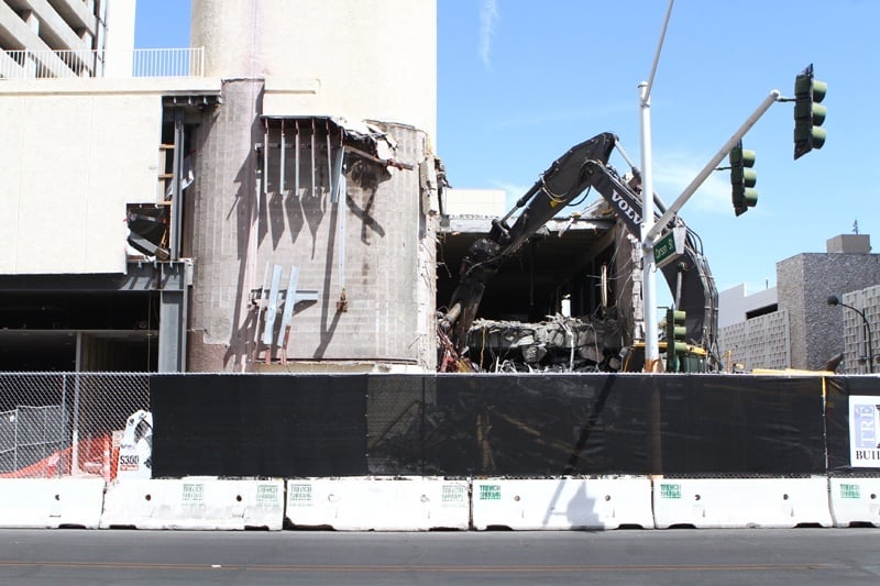 The D demolition