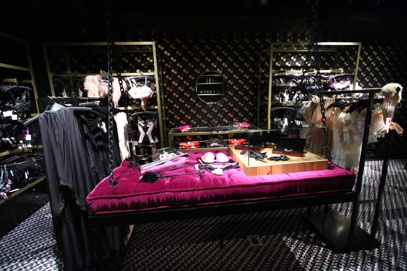 SLS sex shop