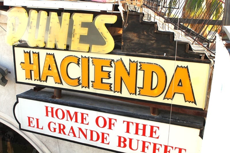 Hammargren Las Vegas signs