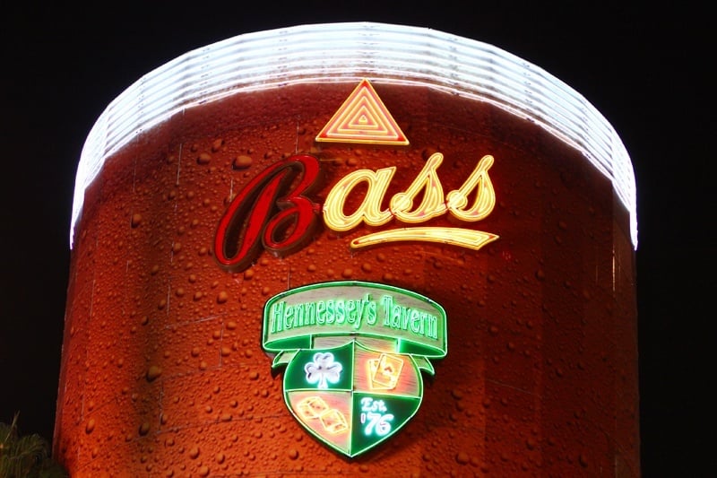 Hennessey's pint glass