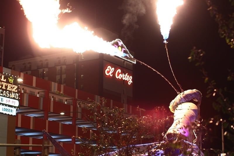Fire-breathing mantis