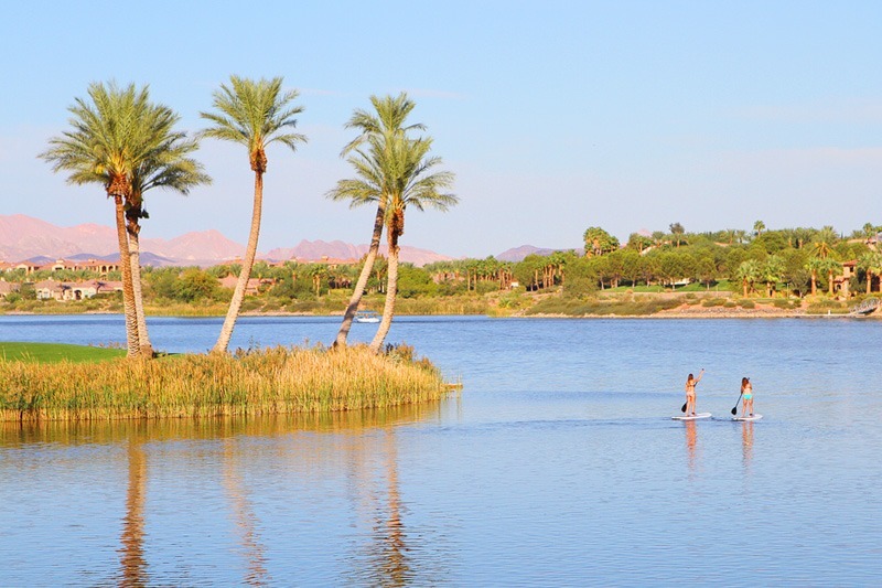 Lake Las Vegas paddle boarding