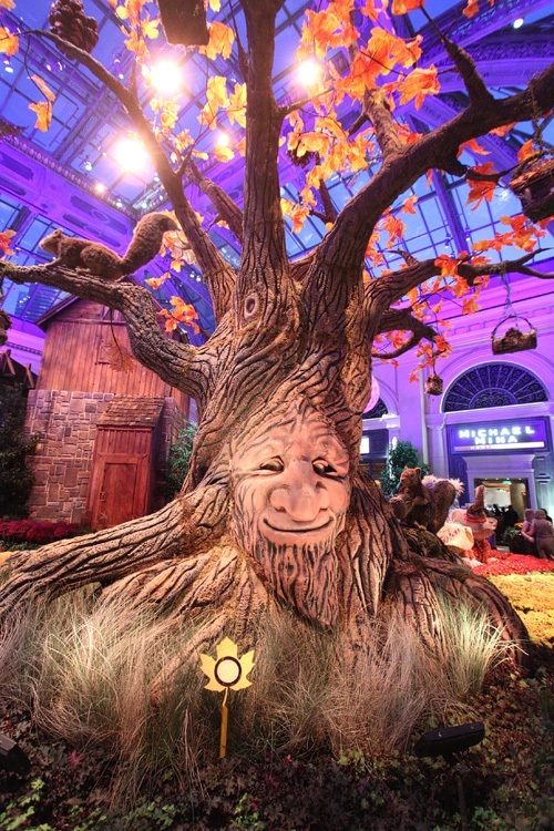 Bellagio talking tree