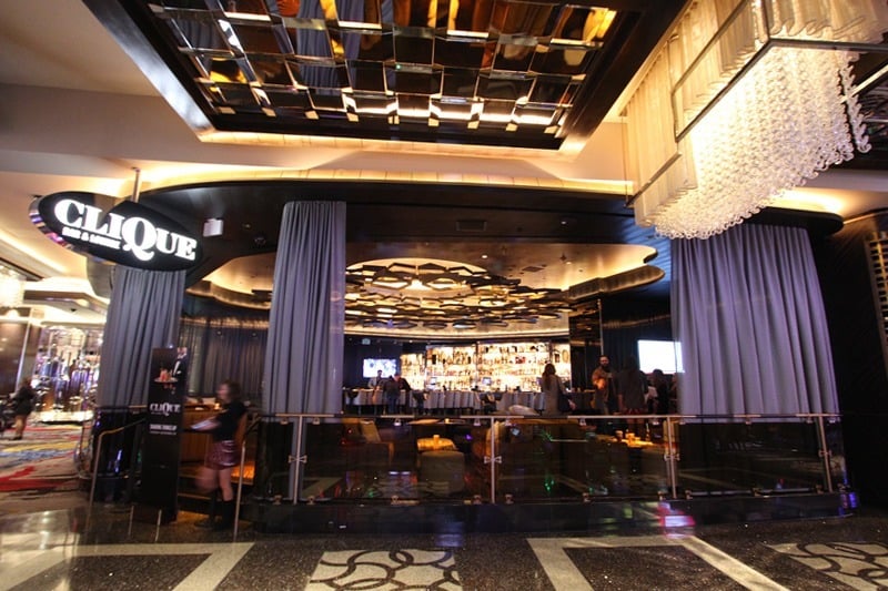 Clique Bar & Lounge Cosmopolitan
