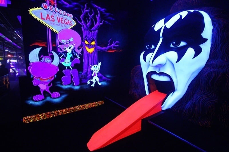 Kiss Mini Golf