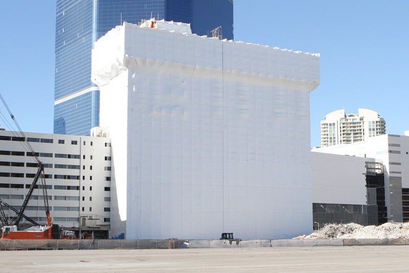 Photograph: Riviera's Monte Carlo Tower Prepared for Implosion