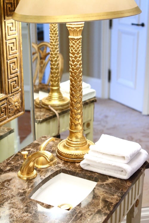 Las Vegas hotel sink