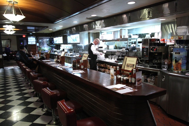 Du-par's closed Golden Gate