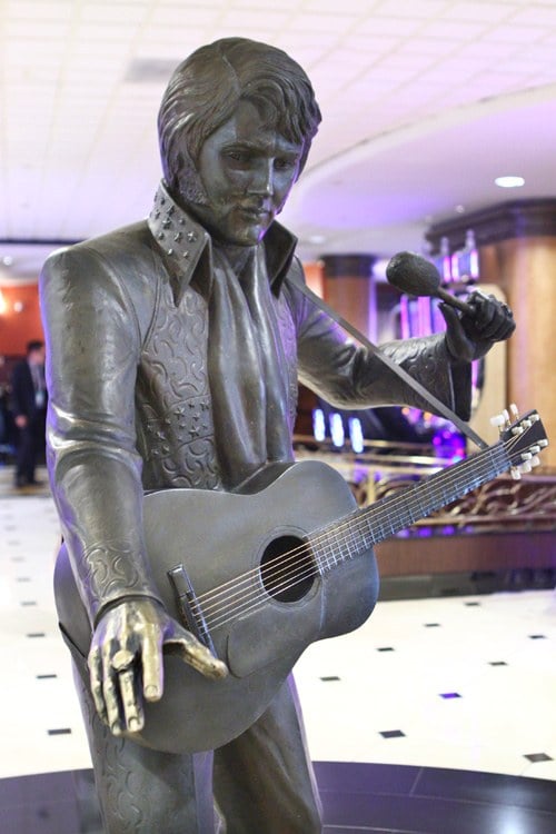 Westgate Las Vegas Elvis statue