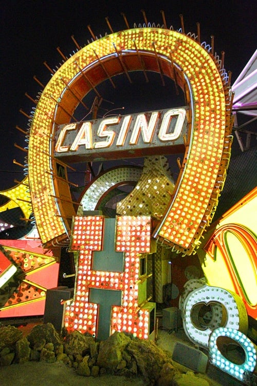 Binion's Horseshoe sign