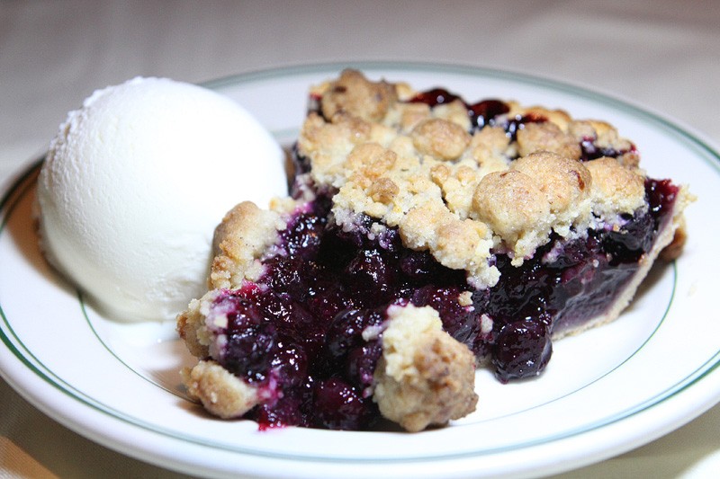 Joe's Seafood blueberry pie