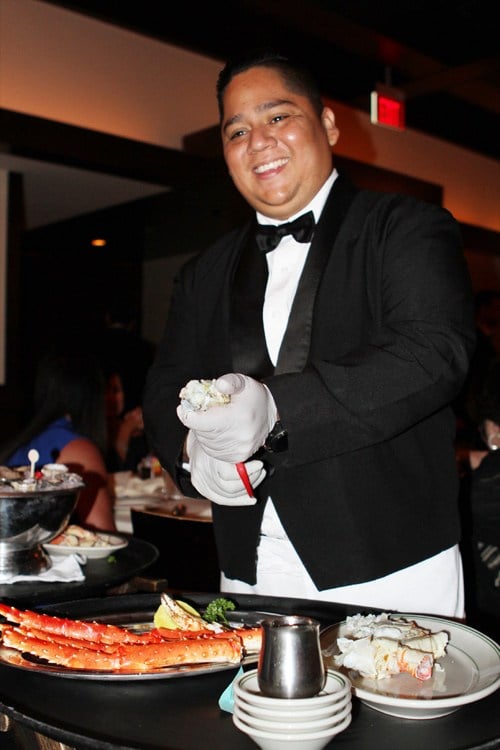 Crab shucker