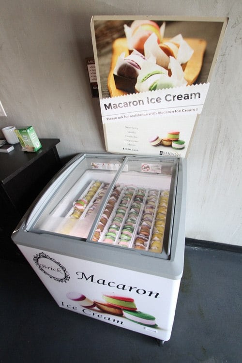 Shinya macaron ice cream