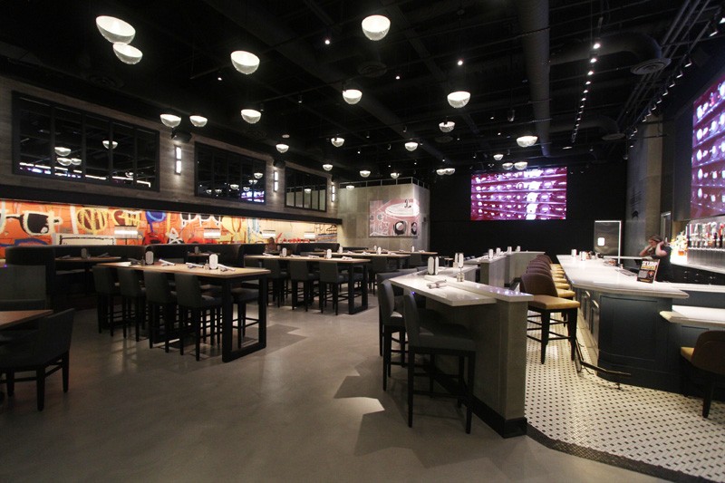 Strat Blvd. & Main Taphouse