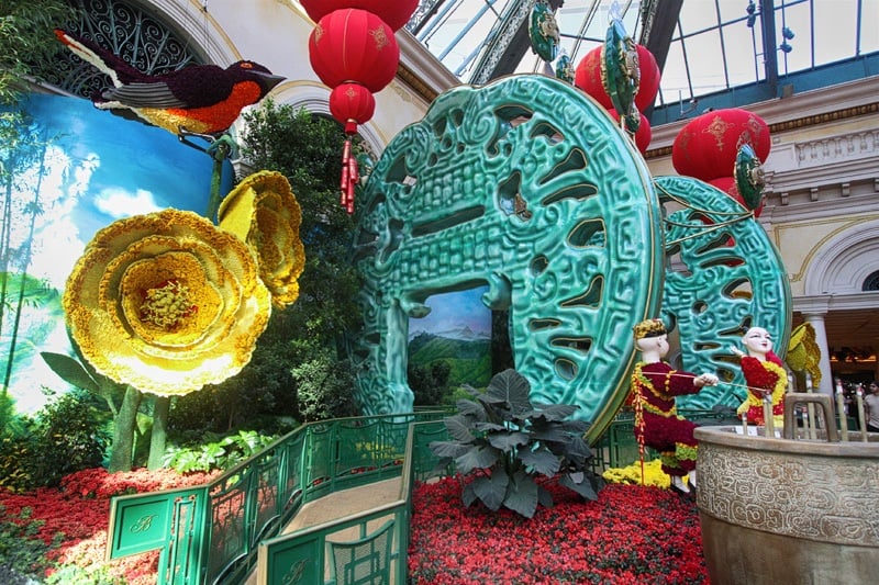 Bellagio- Las Vegas - Year of the Dragon display.  Botanical gardens,  Bellagio las vegas, Year of the dragon