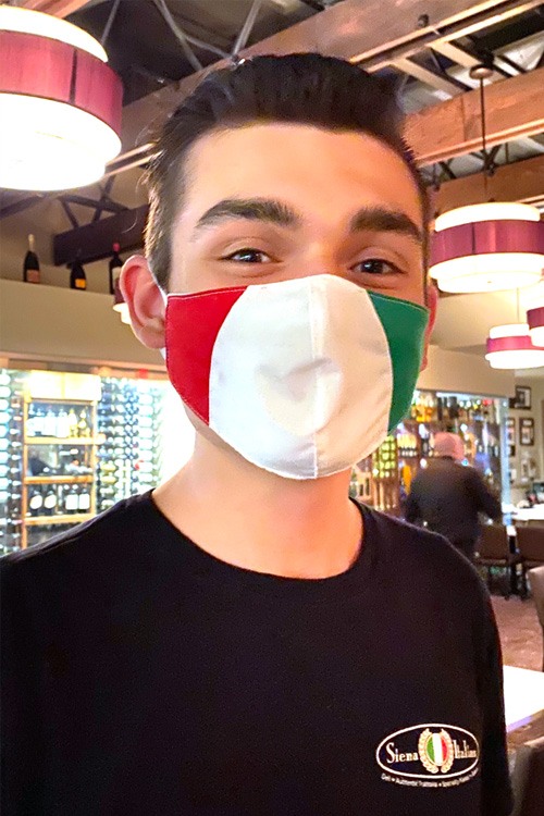 Waiter smizing