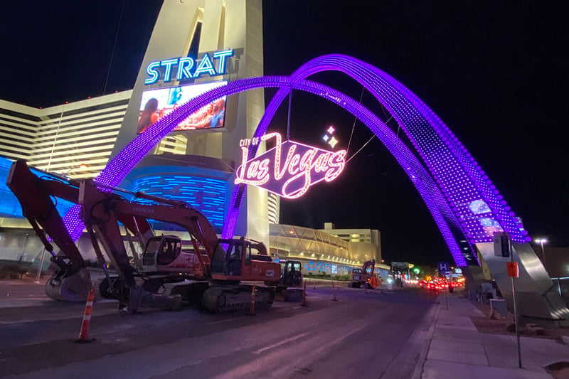 New gateway arch is taking shape on the Las Vegas Strip