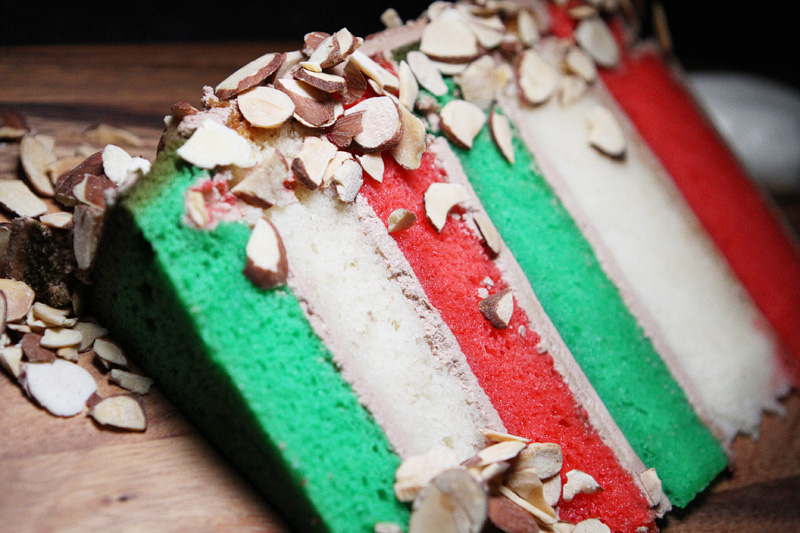 Al Solito Posto rainbow cake