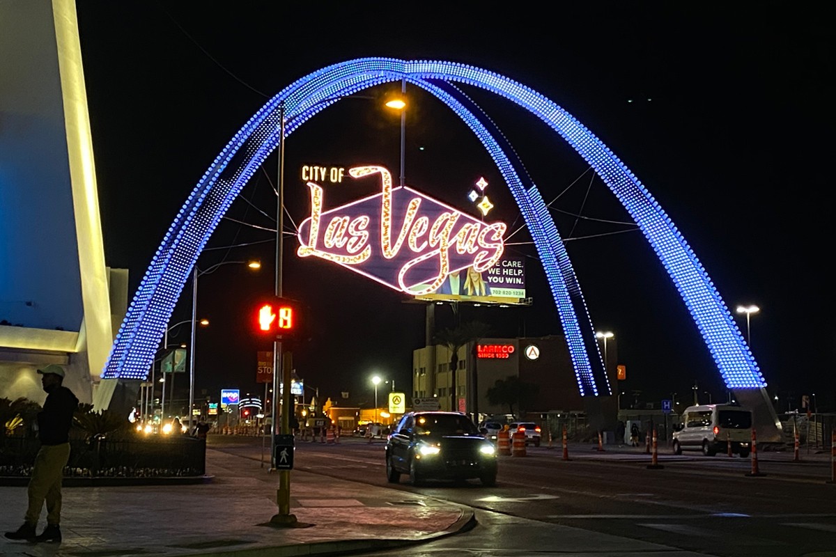 City of Las Vegas illuminates new gateway arches