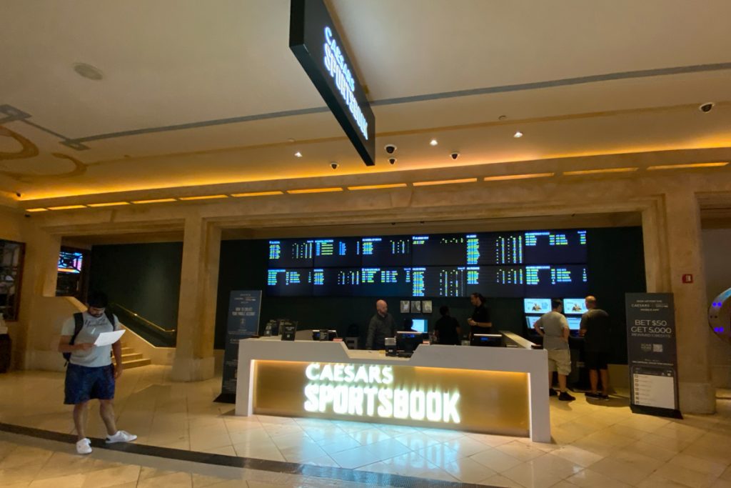 Confirmed Guy Fieri's Flavortown Sports Kitchen to Open at Horseshoe