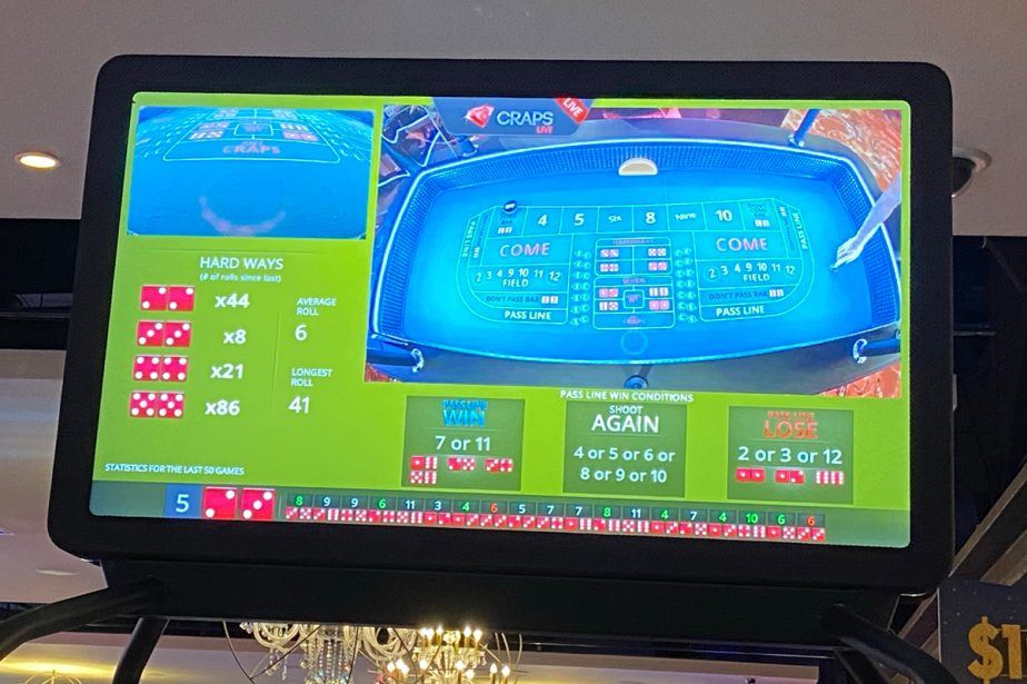 Deep Dive Hybrid Stadium Craps Rolls Into Downtown Grand Vital Vegas