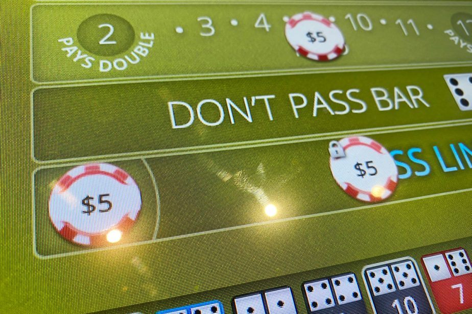 Deep Dive Hybrid Stadium Craps Rolls Into Downtown Grand Vital Vegas