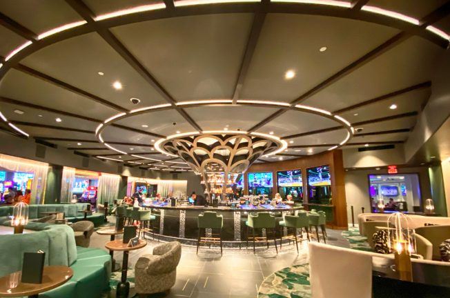 Harrah’s Unveils Titillating New Lounge, The Lounge