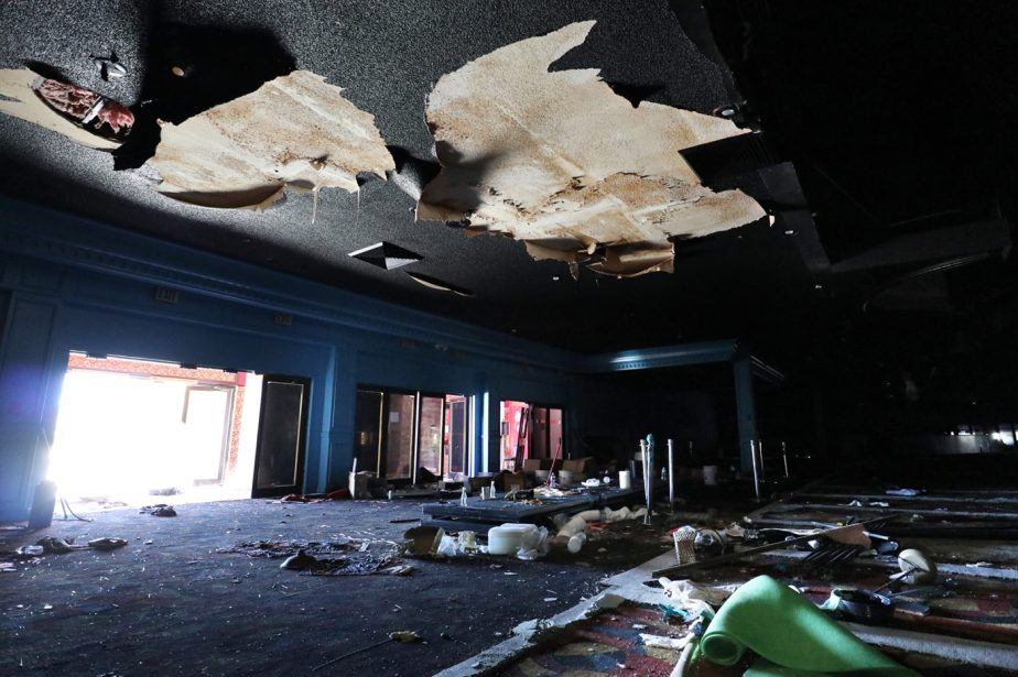 A Last Look Inside Terrible’s Casino in Vegas-Adjacent Jean Before Demolition