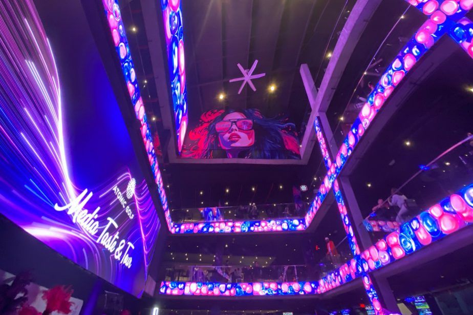 Atomic Golf Opens at Strat, Abruptly Fires Third of Staff