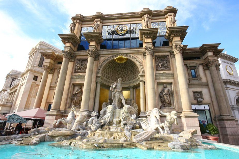 Awkward: Many Americans Mistake Las Vegas Landmarks for the Real Thing