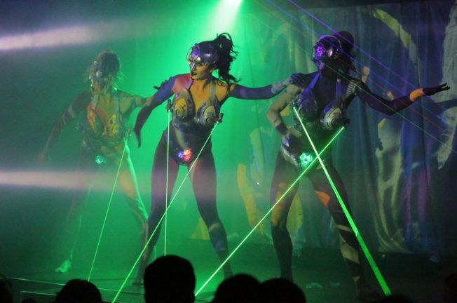 Racy “X Rocks” Returns to The Strip at Horseshoe