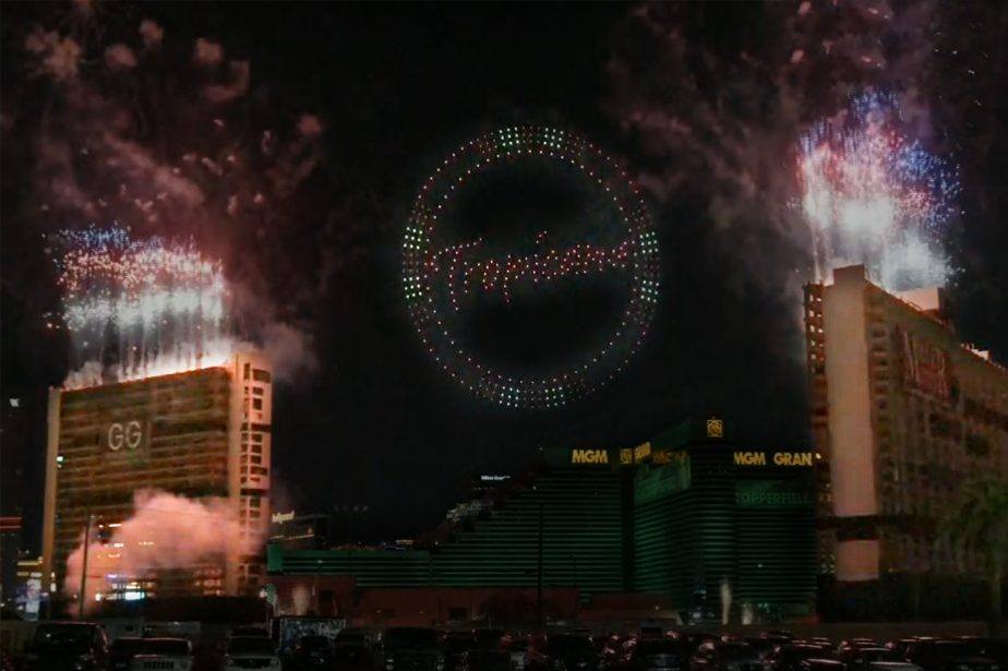 Here’s Our Perfunctory Story About the Tropicana Implosion