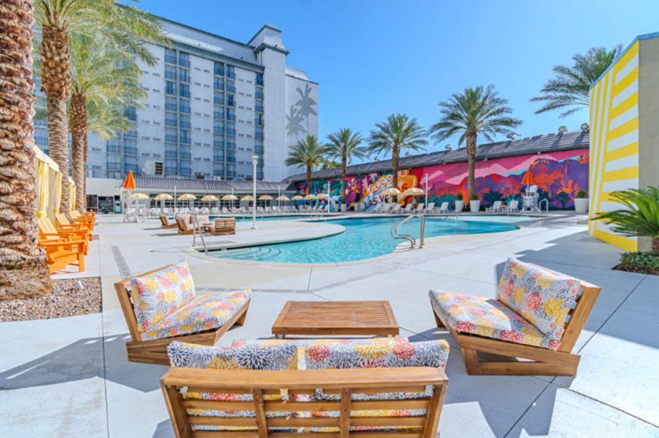 Oyo Refreshes Its Petite Pool Complex